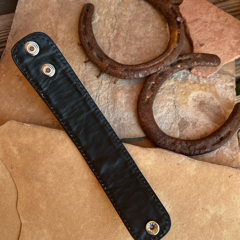 Leather Tooled Floral Embossed Cuff Bracelet - Black and Brown NWT - Picture 7 of 13